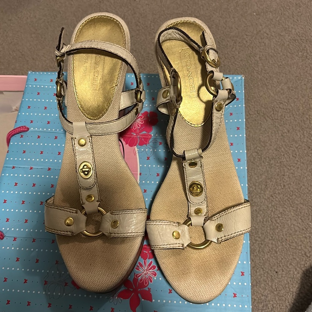 Coach signature Mary Alice White Wedges, size 9